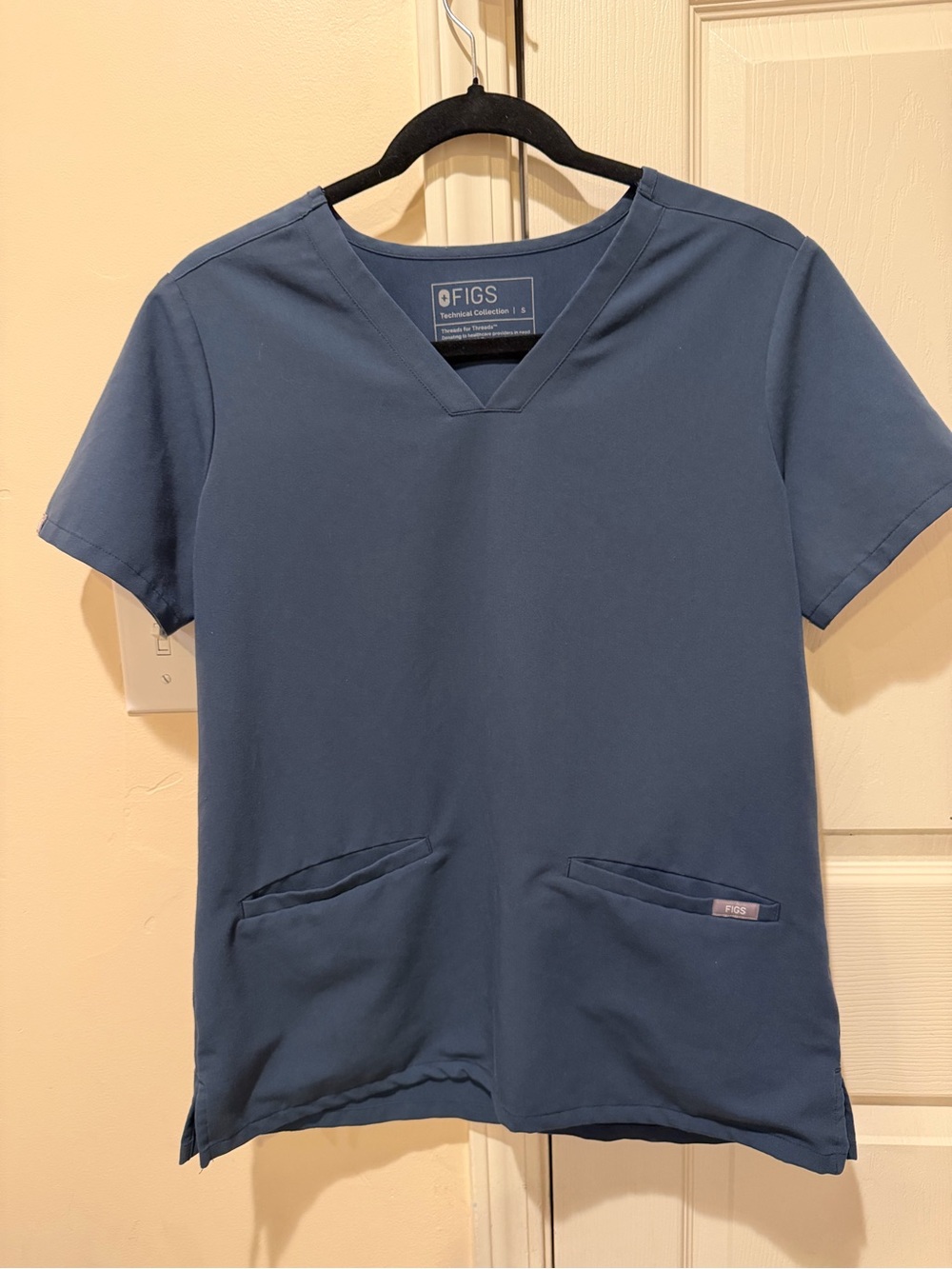 Figs Two Pocket Scrub Top in Dark Harbor- S